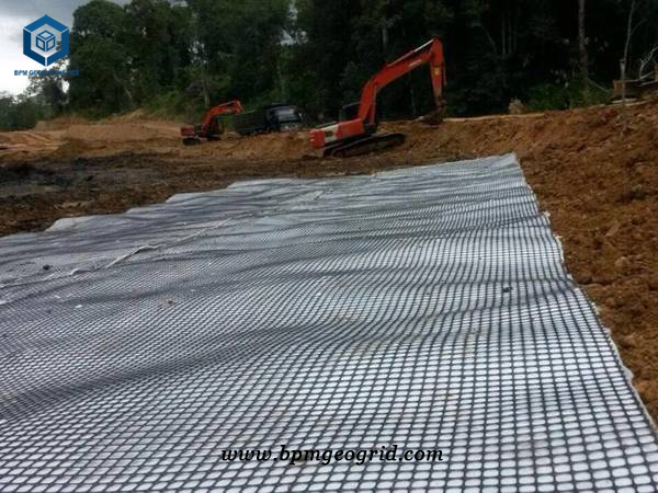 Geogrid Gravel Driveway Construction in Ecuador